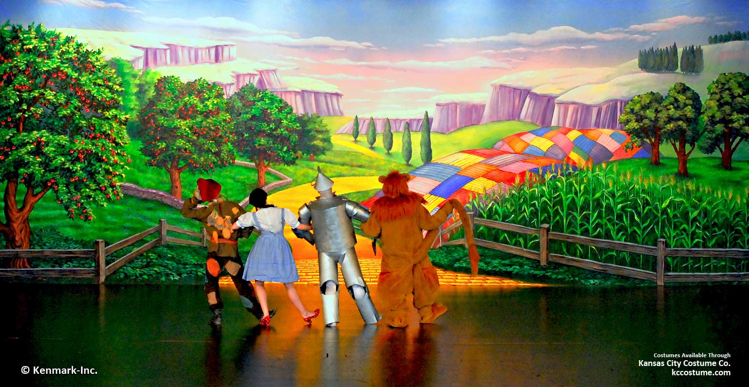 ED672 Road to Oz with cast